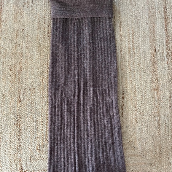 Brown Ribbed Knit Sweater Set - Picture 2 of 3